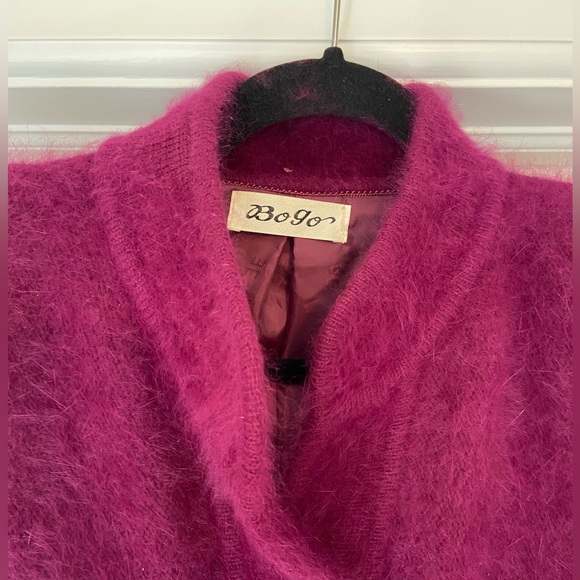 Vintage 1980’s Women's Size L Deep  Burgundy/Purple Furry Cardigan - Picture 3 of 7